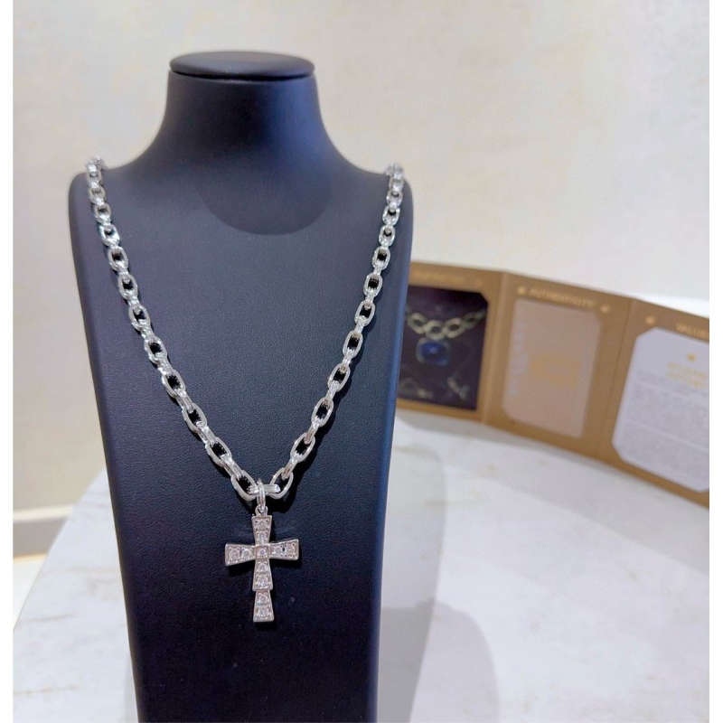 Bv1g*ai necklaces